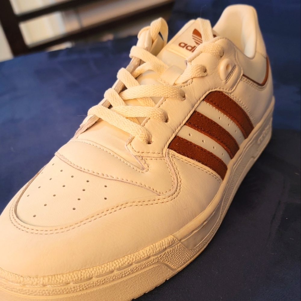 ADIDAS Rivalry 86 Low Sz 9